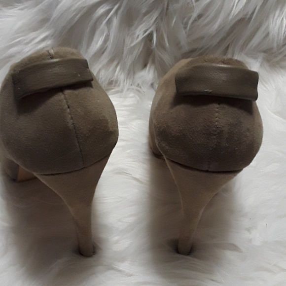 SHOES - Picture 4 of 5